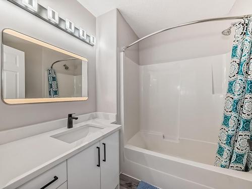 4 Harcourt Crescent, St. Albert, AB - Indoor Photo Showing Bathroom