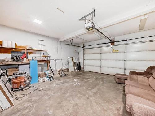 4 Harcourt Crescent, St. Albert, AB - Indoor Photo Showing Garage