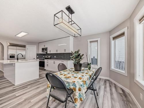 4 Harcourt Crescent, St. Albert, AB - Indoor Photo Showing Dining Room