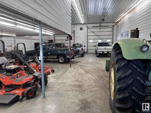 59525 Rr 270, Rural Westlock County, AB - Indoor Photo Showing Garage