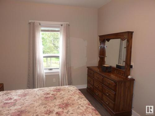 11215 Twp Rd 581, Rural St. Paul County, AB - Indoor Photo Showing Bedroom