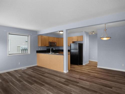 188 230 Edwards Drive Sw, Edmonton, AB - Indoor Photo Showing Kitchen