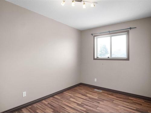 188 230 Edwards Drive Sw, Edmonton, AB - Indoor Photo Showing Other Room