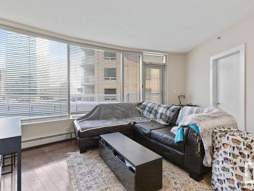 604 10152 104 Street, Edmonton, AB - Indoor Photo Showing Living Room