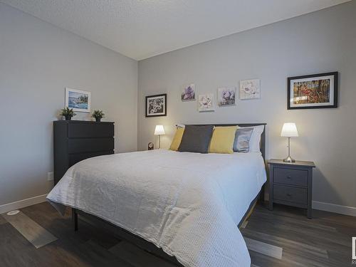 134 804 Welsh Drive, Edmonton, AB - Indoor Photo Showing Bedroom