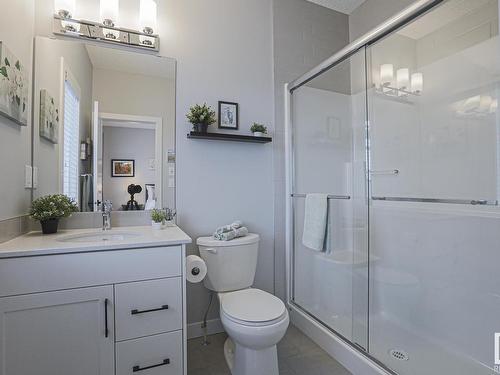 134 804 Welsh Drive, Edmonton, AB - Indoor Photo Showing Bathroom