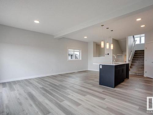 1068 Berg Place, Leduc, AB - Indoor Photo Showing Kitchen