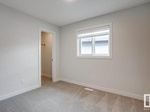 1068 Berg Place, Leduc, AB - Indoor Photo Showing Other Room