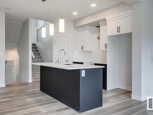 1068 Berg Place, Leduc, AB - Indoor Photo Showing Kitchen With Upgraded Kitchen