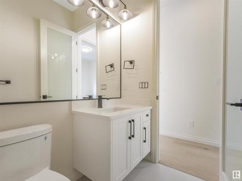 30 Avonlea Way, Spruce Grove, AB - Indoor Photo Showing Bathroom