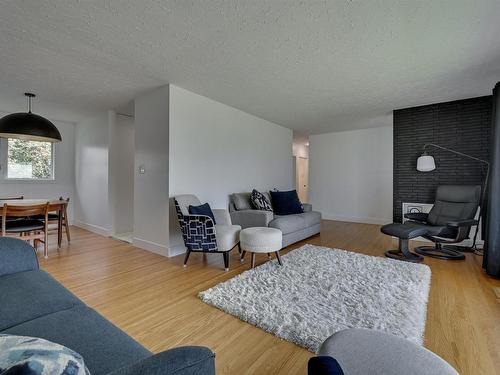 8431 152 Street, Edmonton, AB - Indoor Photo Showing Living Room