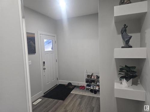 8131 Orchards Green, Edmonton, AB - Indoor Photo Showing Other Room