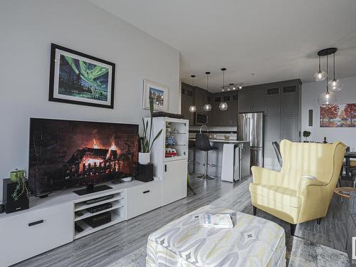 423 812 Welsh Drive, Edmonton, AB - Indoor With Fireplace