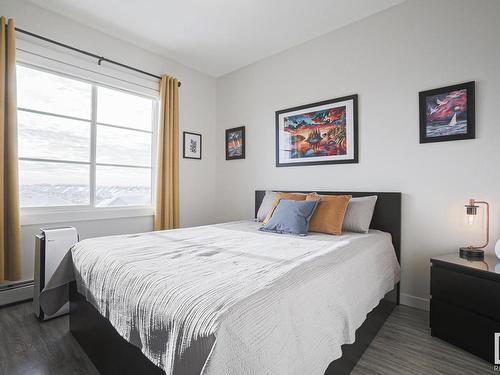 423 812 Welsh Drive, Edmonton, AB - Indoor Photo Showing Bedroom