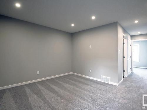 23 Prospect Place, Spruce Grove, AB - Indoor Photo Showing Other Room