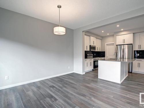 23 Prospect Place, Spruce Grove, AB - Indoor Photo Showing Kitchen With Stainless Steel Kitchen