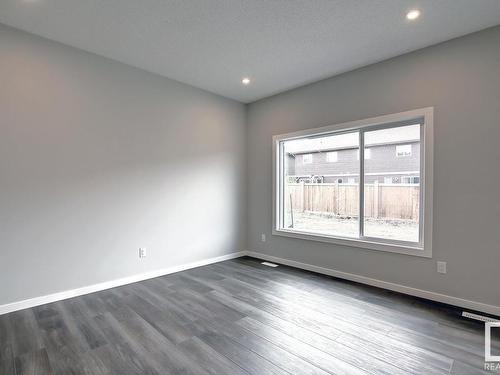 23 Prospect Place, Spruce Grove, AB - Indoor Photo Showing Other Room