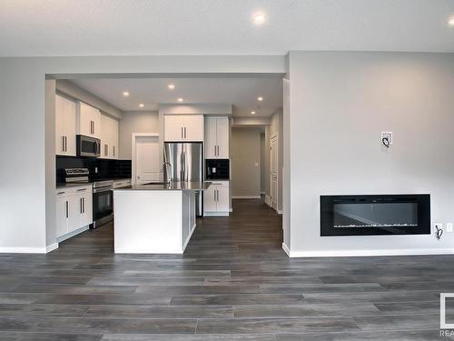 23 Prospect Place, Spruce Grove, AB - Indoor Photo Showing Kitchen With Stainless Steel Kitchen