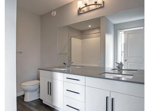 23 Prospect Place, Spruce Grove, AB - Indoor Photo Showing Bathroom