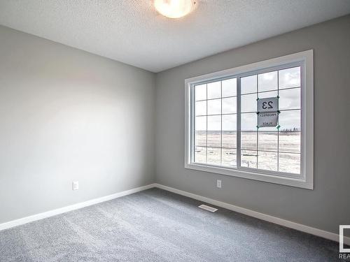 23 Prospect Place, Spruce Grove, AB - Indoor Photo Showing Other Room