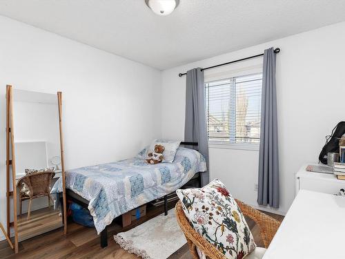 21027 92 Avenue, Edmonton, AB - Indoor Photo Showing Bedroom