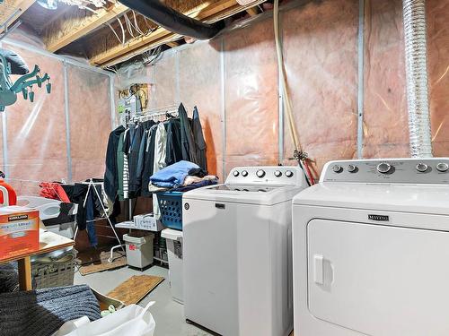 21027 92 Avenue, Edmonton, AB - Indoor Photo Showing Laundry Room