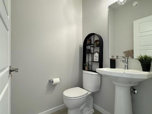 12888 214 Street, Edmonton, AB - Indoor Photo Showing Bathroom