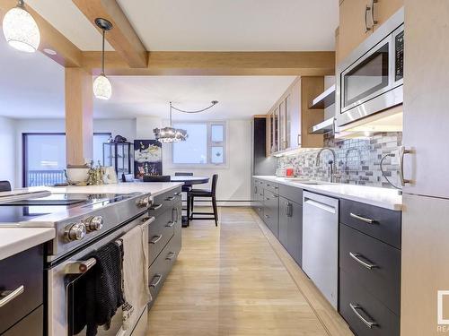 1106 10545 Saskatchewan Drive, Edmonton, AB - Indoor Photo Showing Kitchen With Upgraded Kitchen