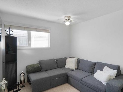 8504 138 Avenue, Edmonton, AB - Indoor Photo Showing Living Room