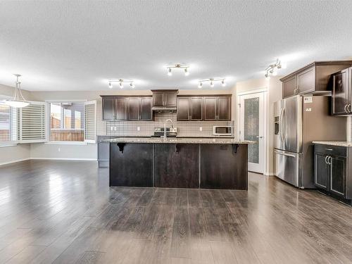 1963 51 Street, Edmonton, AB - Indoor Photo Showing Kitchen With Upgraded Kitchen