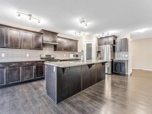 1963 51 Street, Edmonton, AB - Indoor Photo Showing Kitchen With Upgraded Kitchen