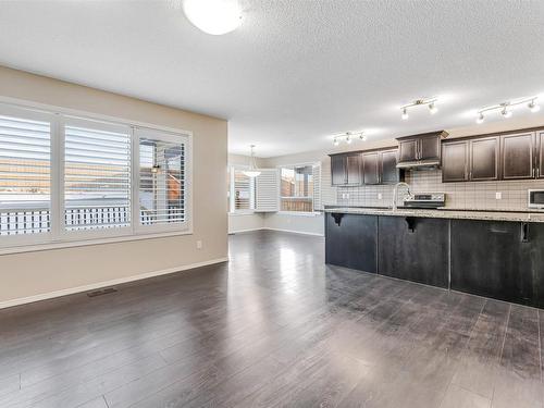 1963 51 Street, Edmonton, AB - Indoor Photo Showing Kitchen With Upgraded Kitchen