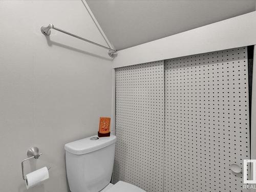 13424 137 Street, Edmonton, AB - Indoor Photo Showing Bathroom