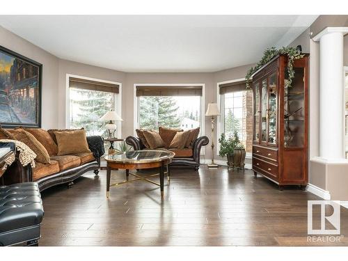 19 Frederick Boulevard, Rural Parkland County, AB - Indoor Photo Showing Living Room