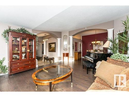 19 Frederick Boulevard, Rural Parkland County, AB - Indoor Photo Showing Living Room