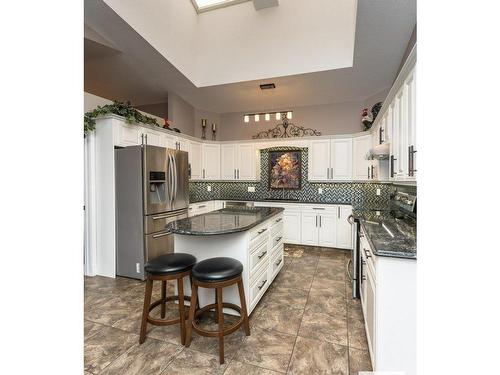 19 Frederick Boulevard, Rural Parkland County, AB - Indoor Photo Showing Kitchen With Upgraded Kitchen