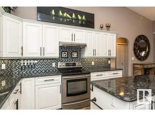 19 Frederick Boulevard, Rural Parkland County, AB - Indoor Photo Showing Kitchen With Upgraded Kitchen