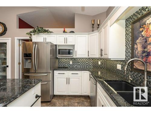 19 Frederick Boulevard, Rural Parkland County, AB - Indoor Photo Showing Kitchen With Double Sink With Upgraded Kitchen