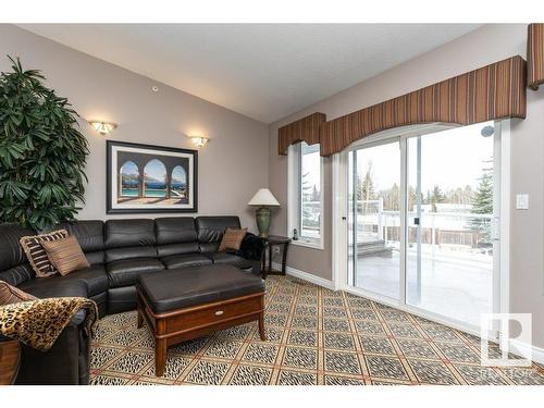 19 Frederick Boulevard, Rural Parkland County, AB - Indoor Photo Showing Living Room