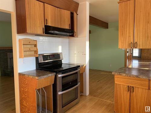 53250 Rge Road 212, Rural Strathcona County, AB - Indoor Photo Showing Kitchen