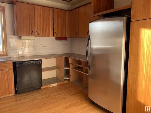 53250 Rge Road 212, Rural Strathcona County, AB - Indoor Photo Showing Kitchen