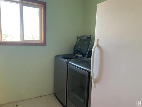 53250 Rge Road 212, Rural Strathcona County, AB - Indoor Photo Showing Laundry Room