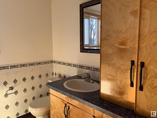 53250 Rge Road 212, Rural Strathcona County, AB - Indoor Photo Showing Bathroom