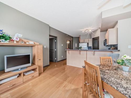 803 10504 99 Avenue, Edmonton, AB - Indoor