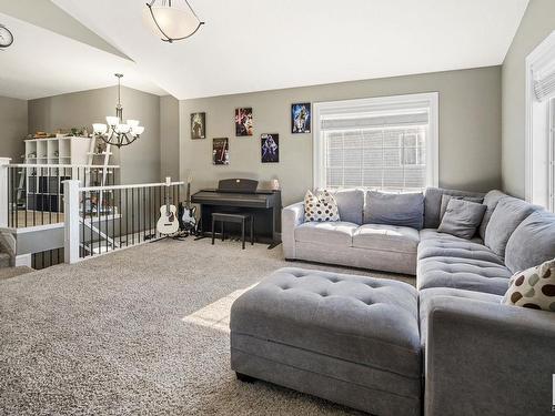 3908 164 Avenue, Edmonton, AB - Indoor Photo Showing Living Room