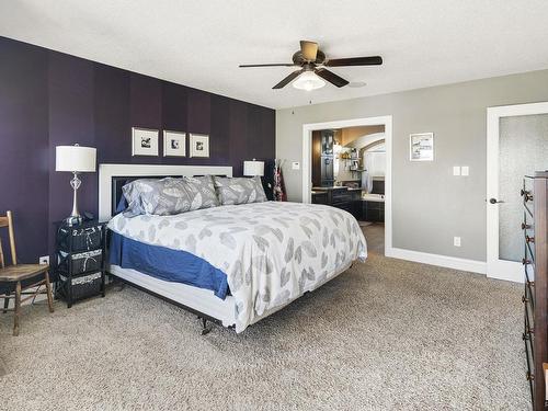 3908 164 Avenue, Edmonton, AB - Indoor Photo Showing Bedroom