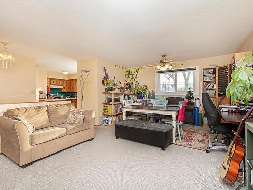 14411 106 Avenue, Edmonton, AB - Indoor Photo Showing Living Room