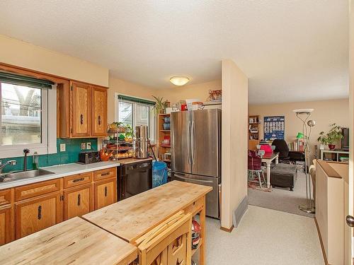 14411 106 Avenue, Edmonton, AB - Indoor Photo Showing Kitchen