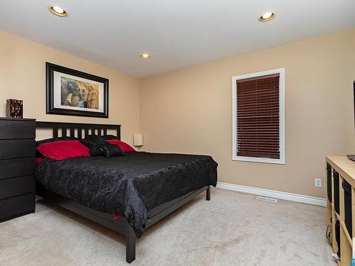 14411 106 Avenue, Edmonton, AB - Indoor Photo Showing Bedroom