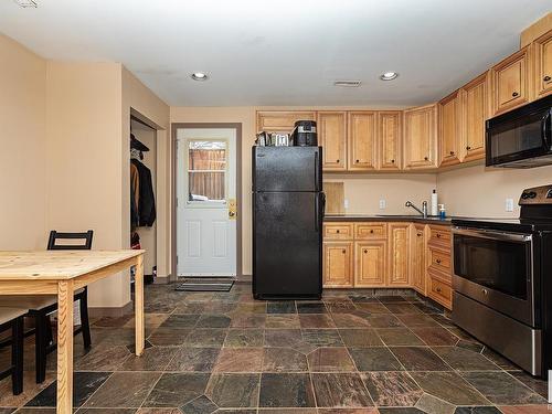 14411 106 Avenue, Edmonton, AB - Indoor Photo Showing Kitchen